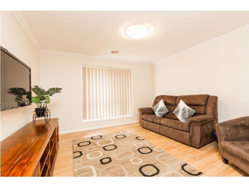 17 Friarbird Way, Thurgoona NSW 2640