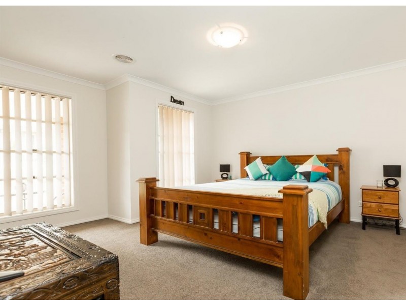 17 Friarbird Way, Thurgoona NSW 2640