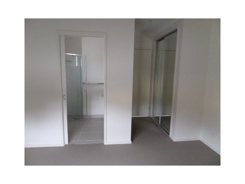 4 McNamara Place, Wodonga VIC 3690