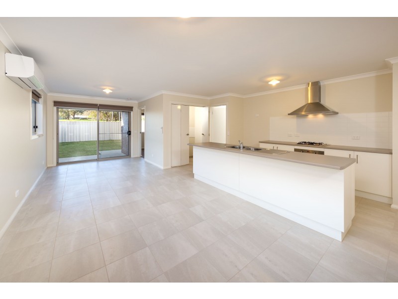 4/110 Greta Drive, Hamilton Valley NSW 2641