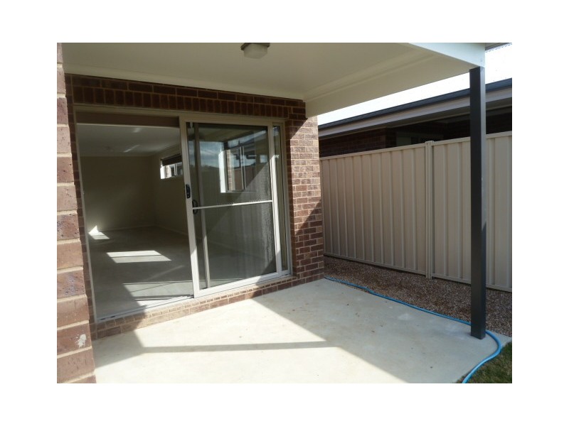 4/110 Greta Drive, Hamilton Valley NSW 2641