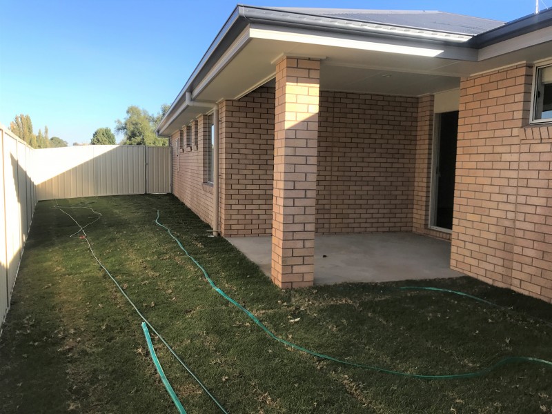 65a Carstens Street, Lavington NSW 2641