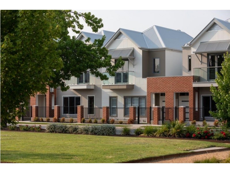 38 Elmwood Circuit, Wodonga VIC 3690