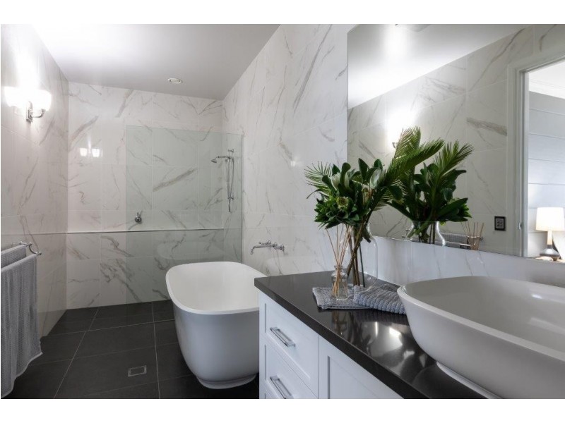 38 Elmwood Circuit, Wodonga VIC 3690