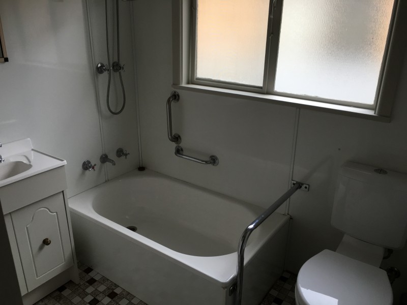 3/595 Kemp Street, Lavington NSW 2641