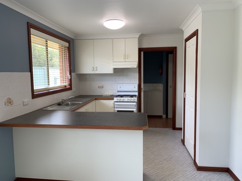 6/16 Keatinge Court, Lavington NSW 2641