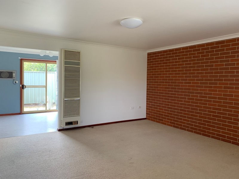 6/16 Keatinge Court, Lavington NSW 2641