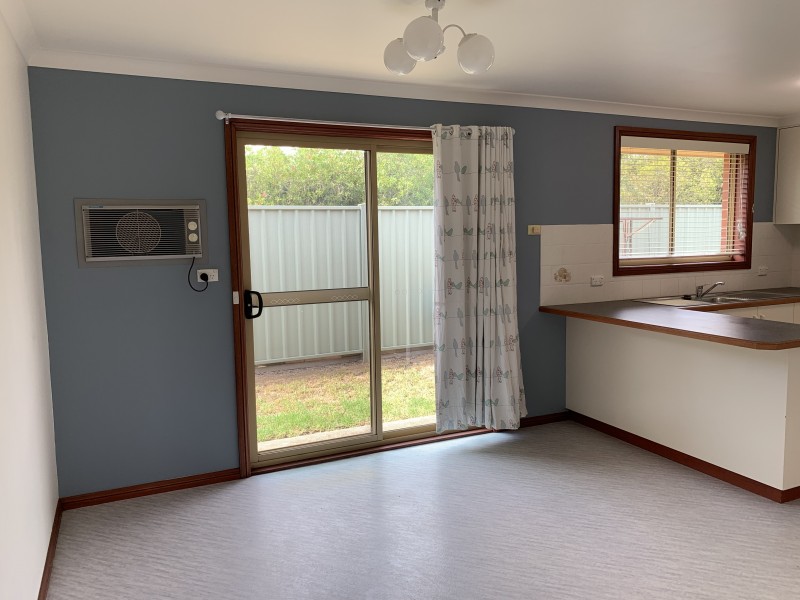 6/16 Keatinge Court, Lavington NSW 2641