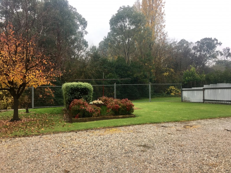 568 Roach Street, Lavington NSW 2641