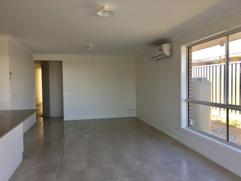 8 Paddlesteamer Court, Thurgoona NSW 2640