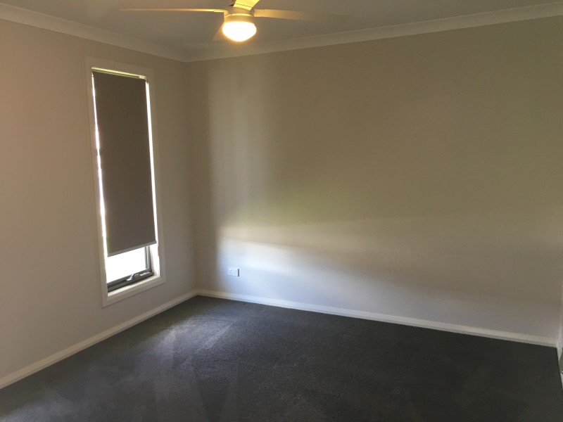 8 Paddlesteamer Court, Thurgoona NSW 2640