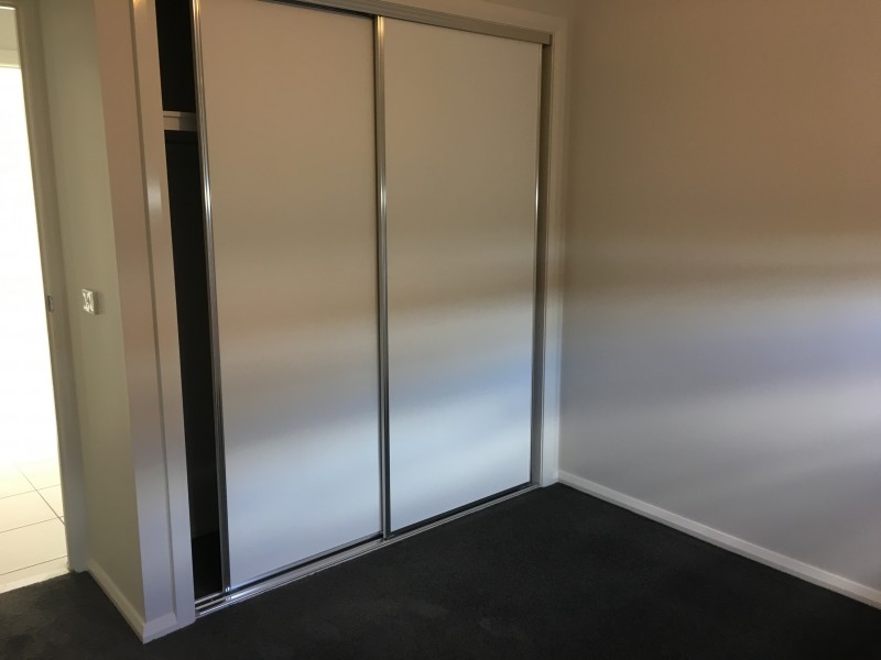 8 Paddlesteamer Court, Thurgoona NSW 2640