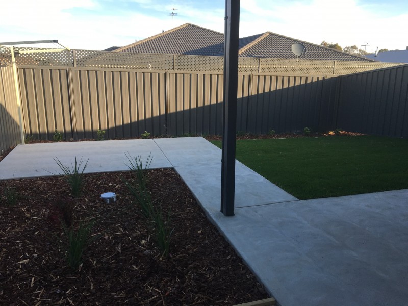 8 Paddlesteamer Court, Thurgoona NSW 2640