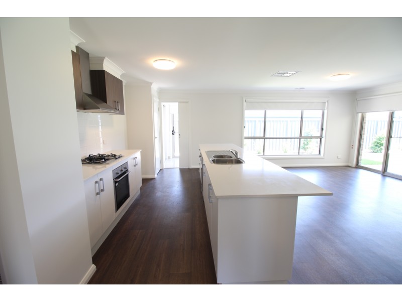 106 Riverboat Drive, Thurgoona NSW 2640