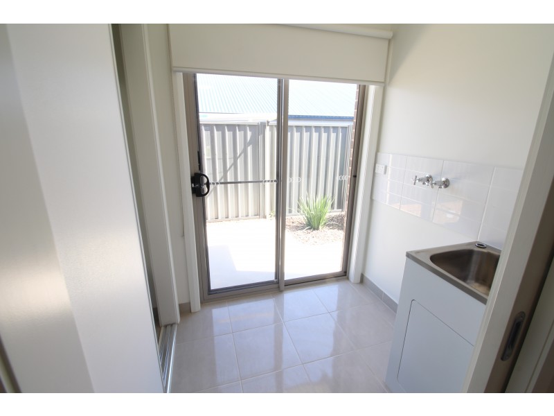 106 Riverboat Drive, Thurgoona NSW 2640