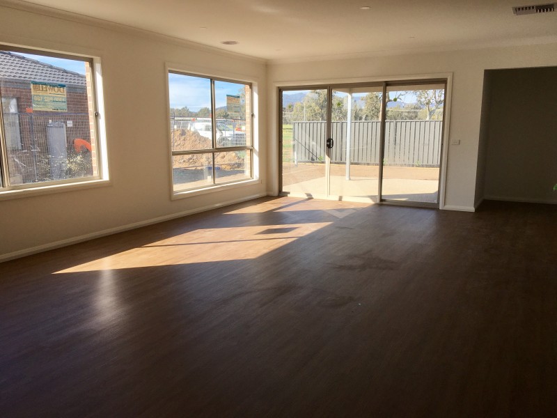 94 Riverboat Drive, Thurgoona NSW 2640