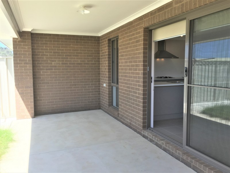 1/30 Hanrahan Street, Hamilton Valley NSW 2641