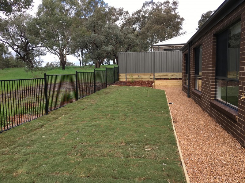 27 Weissel Court, Thurgoona NSW 2640