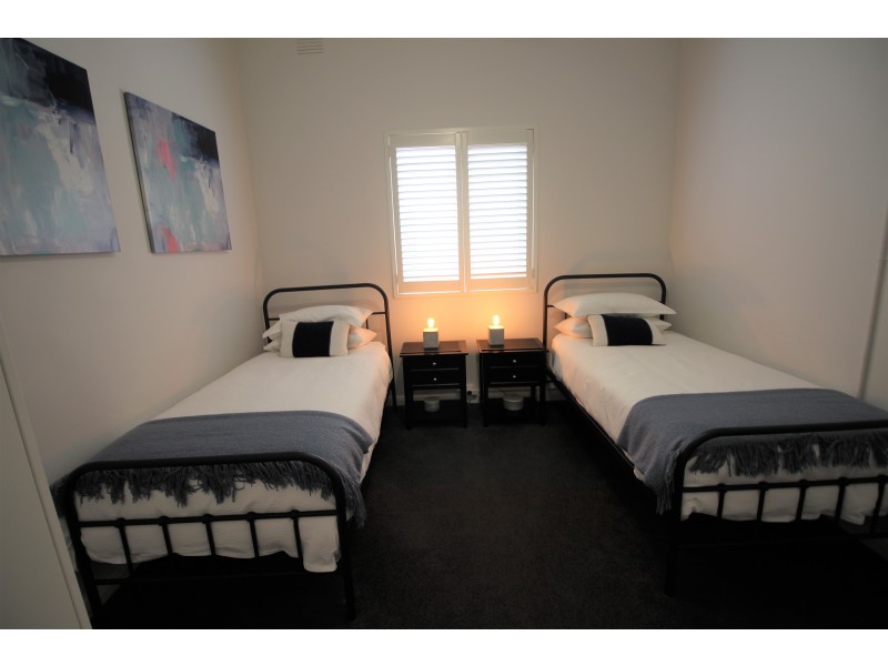 444 Olive Street, Albury NSW 2640