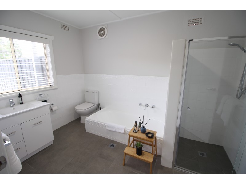 444 Olive Street, Albury NSW 2640