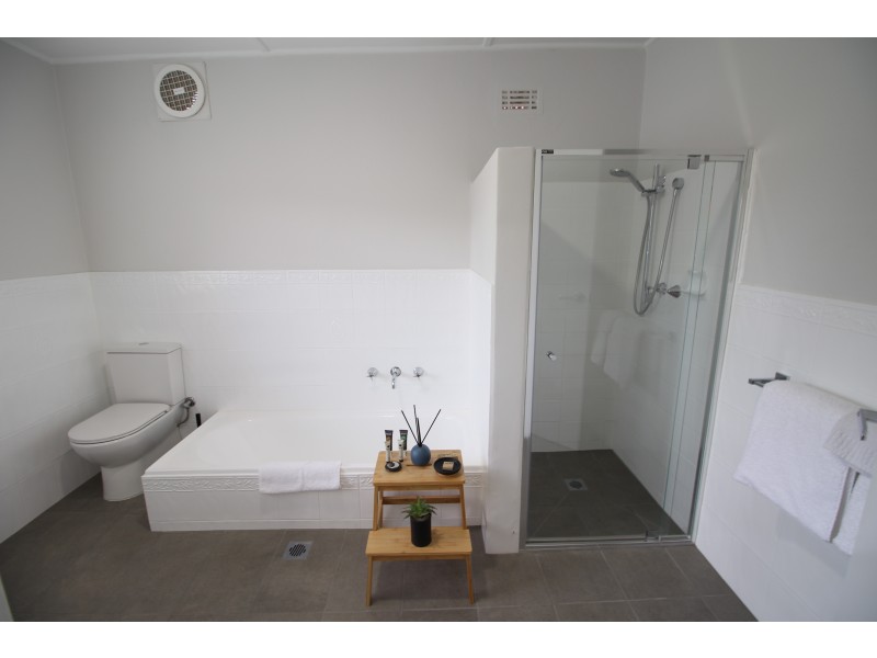 444 Olive Street, Albury NSW 2640