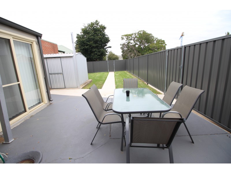 444 Olive Street, Albury NSW 2640