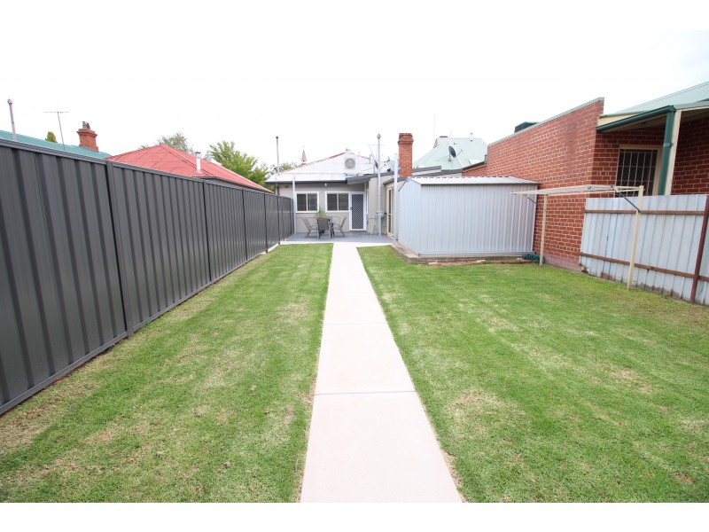 444 Olive Street, Albury NSW 2640