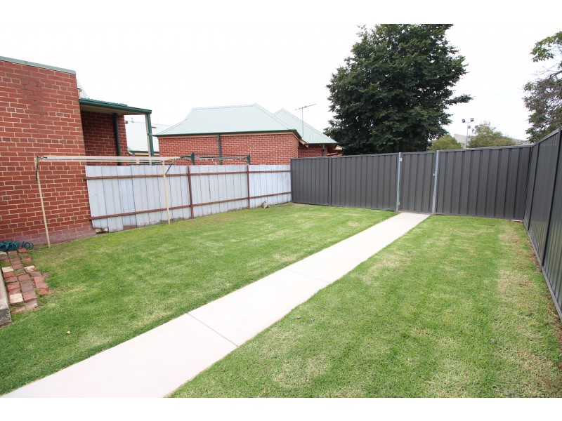 444 Olive Street, Albury NSW 2640
