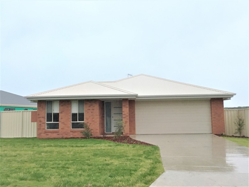 41 Royce Crescent, Lavington NSW 2641