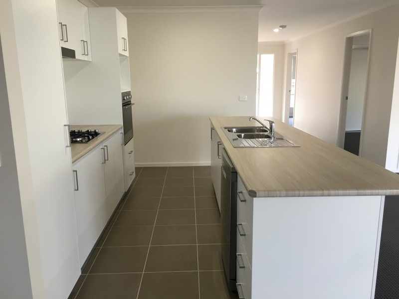 41 Royce Crescent, Lavington NSW 2641