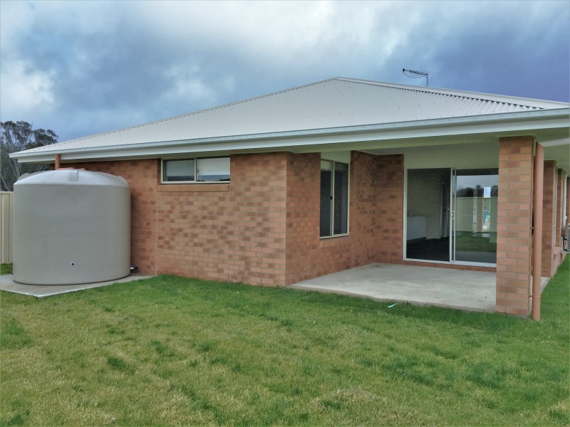 41 Royce Crescent, Lavington NSW 2641