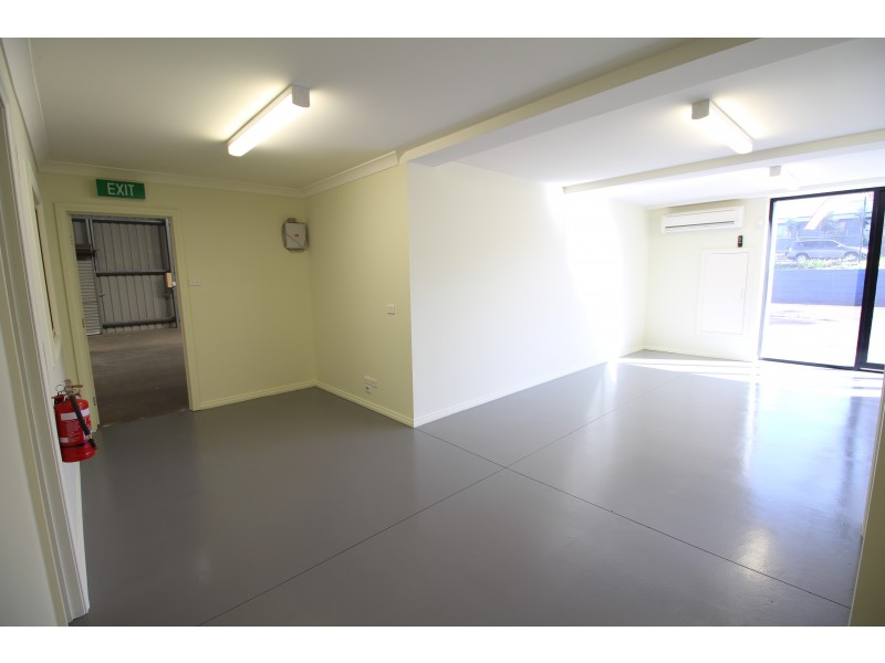 1/22 Annette Crescent, Lavington NSW 2641