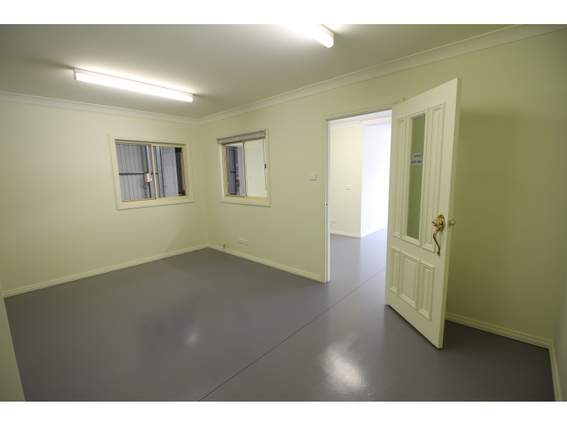 1/22 Annette Crescent, Lavington NSW 2641