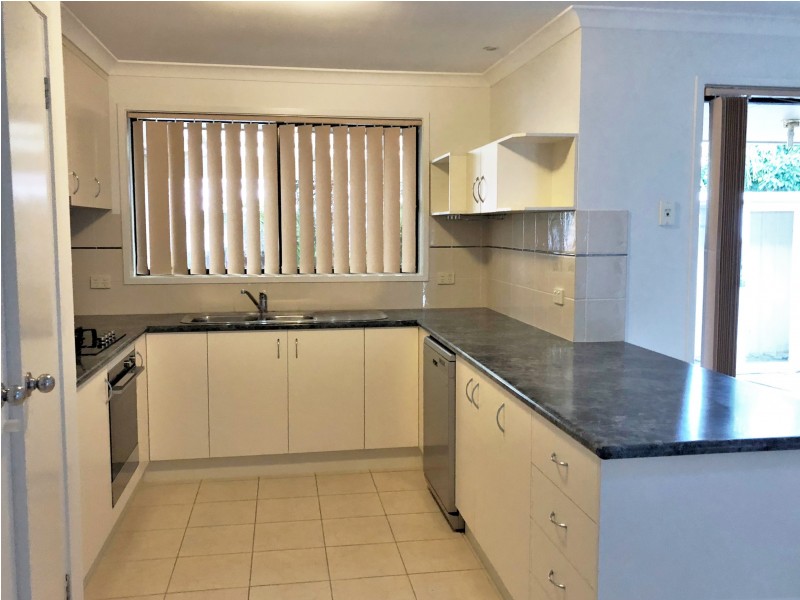 1/525 Kotthoff Street, Lavington NSW 2641