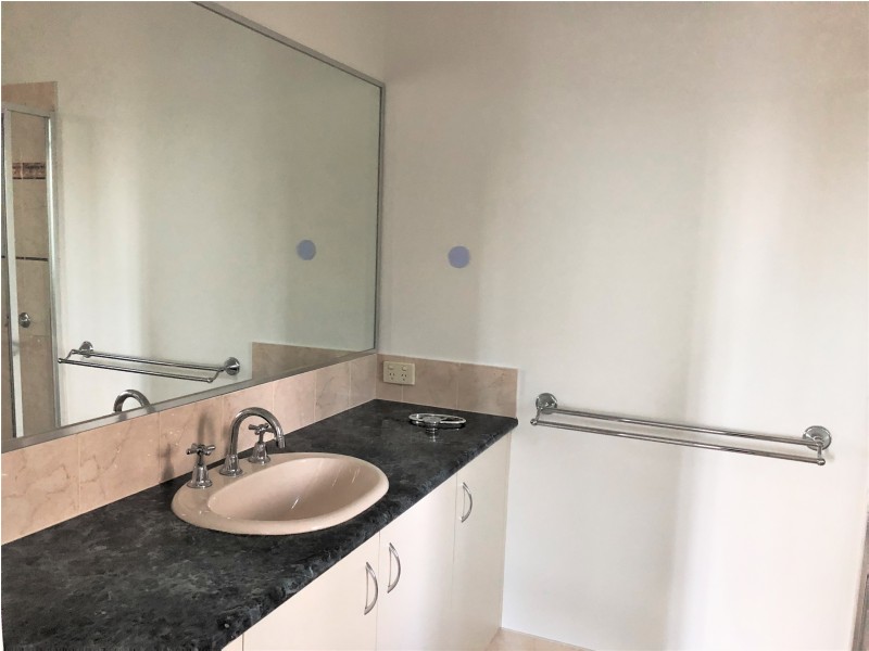 1/525 Kotthoff Street, Lavington NSW 2641