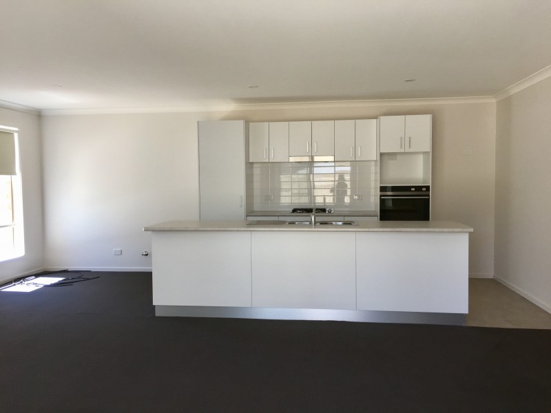 48 Royce Crescent, Lavington NSW 2641