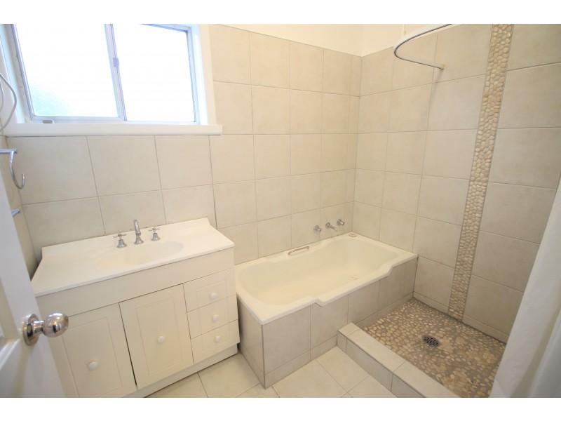 145 Benyon Street, East Albury NSW 2640