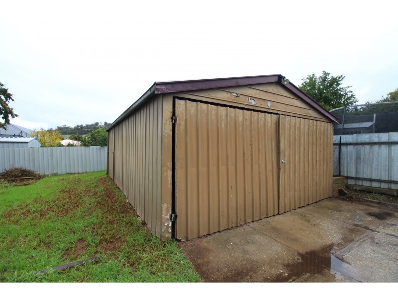 145 Benyon Street, East Albury NSW 2640