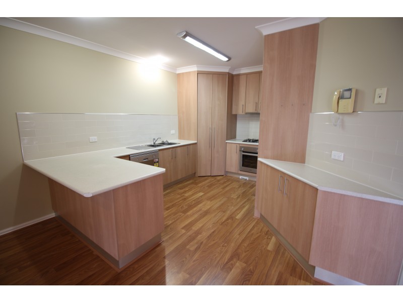 5 Prestwick Place, West Wodonga VIC 3690