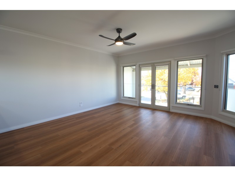 27 Elmwood Circuit, Wodonga VIC 3690