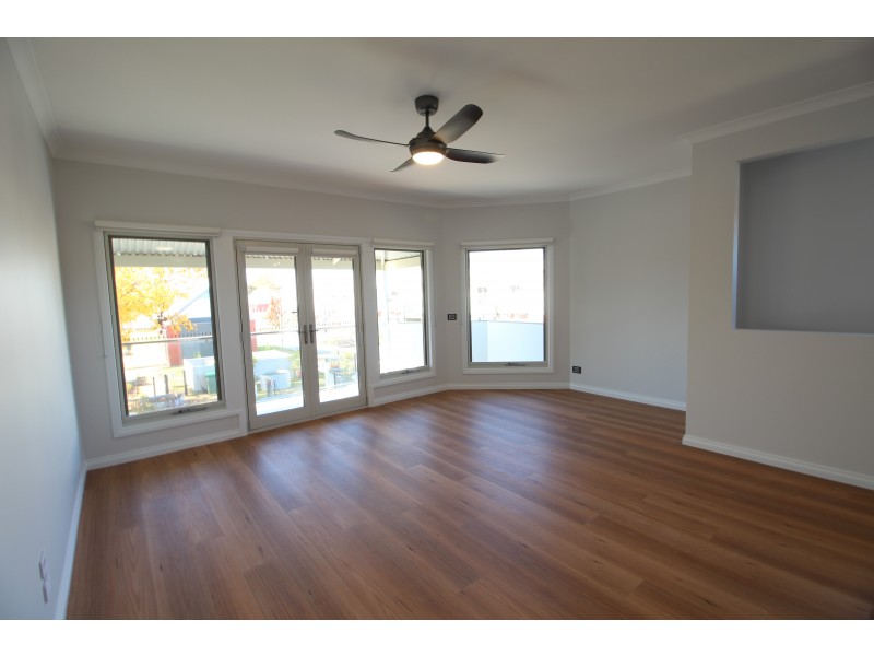 27 Elmwood Circuit, Wodonga VIC 3690