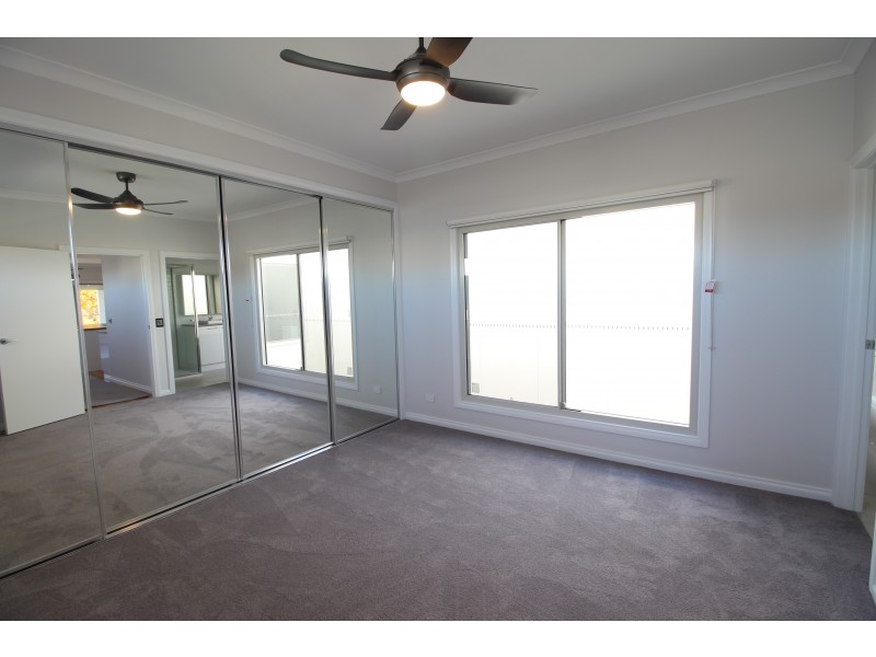 27 Elmwood Circuit, Wodonga VIC 3690