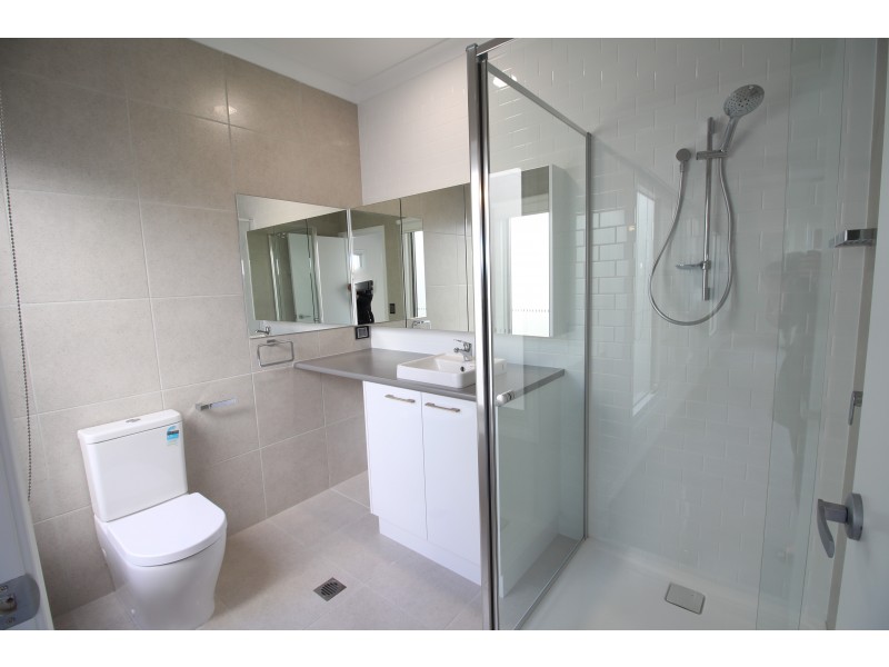 27 Elmwood Circuit, Wodonga VIC 3690