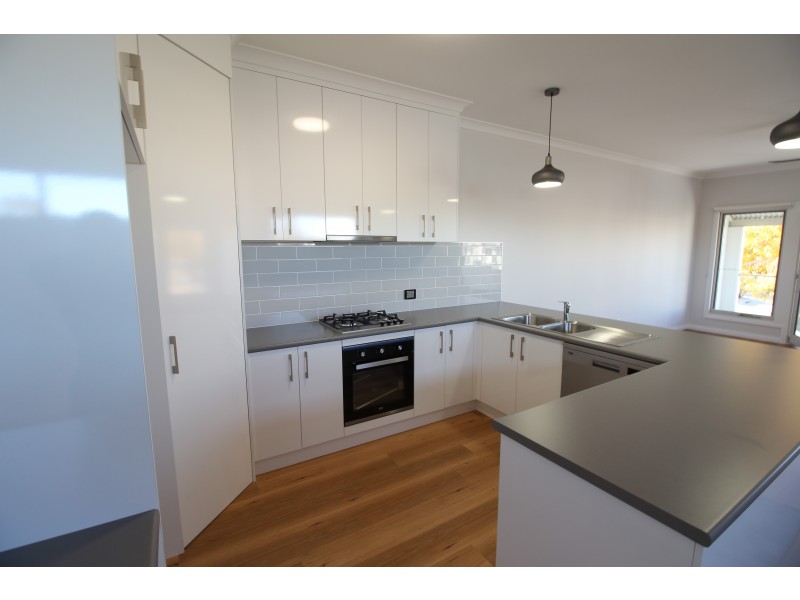 27 Elmwood Circuit, Wodonga VIC 3690