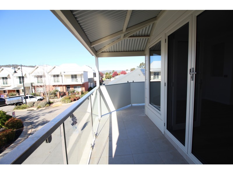 27 Elmwood Circuit, Wodonga VIC 3690