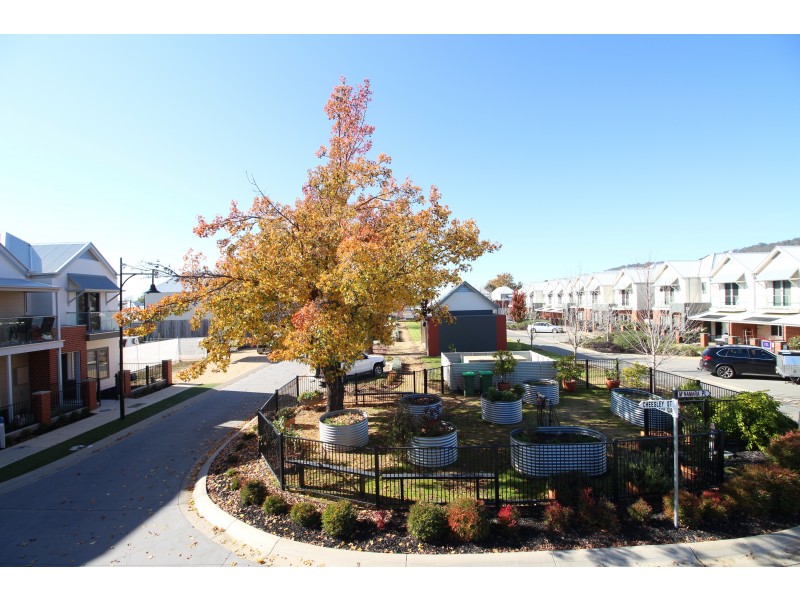 27 Elmwood Circuit, Wodonga VIC 3690