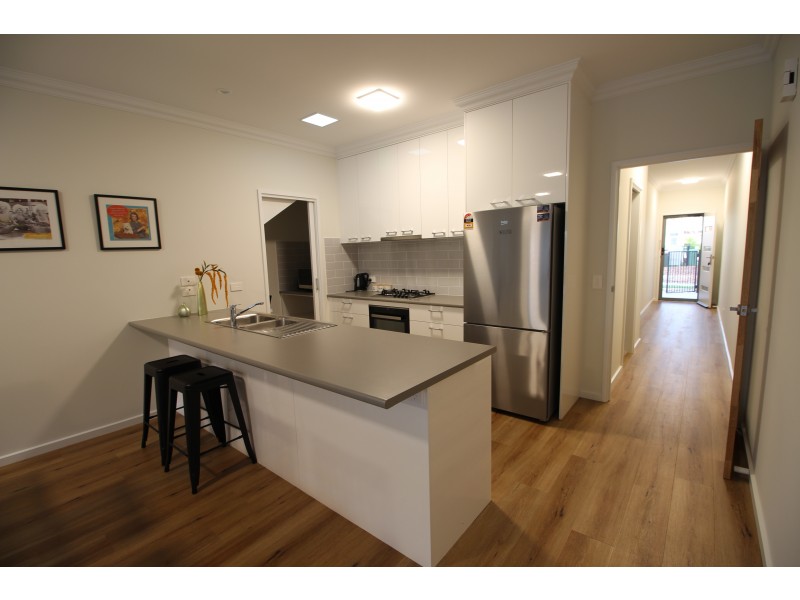 32 Elmwood Circuit, Wodonga VIC 3690