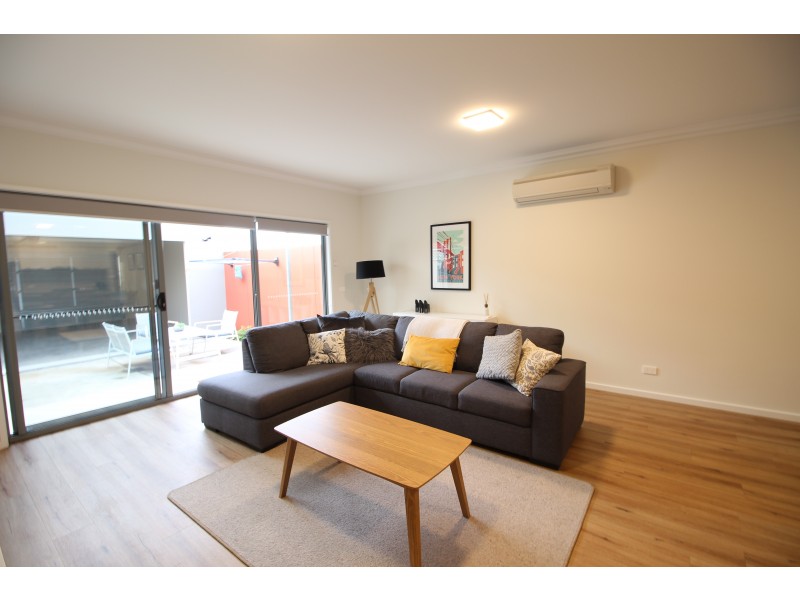 32 Elmwood Circuit, Wodonga VIC 3690