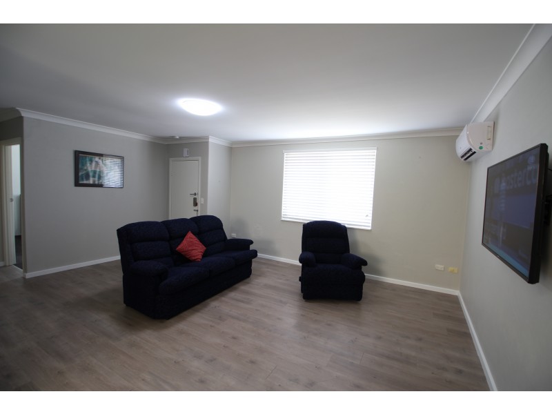 2/564 Thurgoona Street, Albury NSW 2640