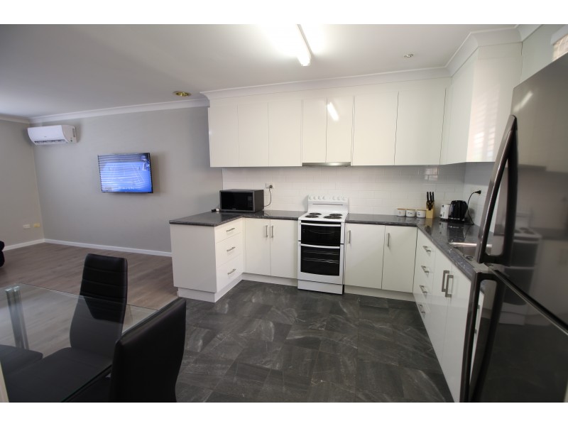 2/564 Thurgoona Street, Albury NSW 2640